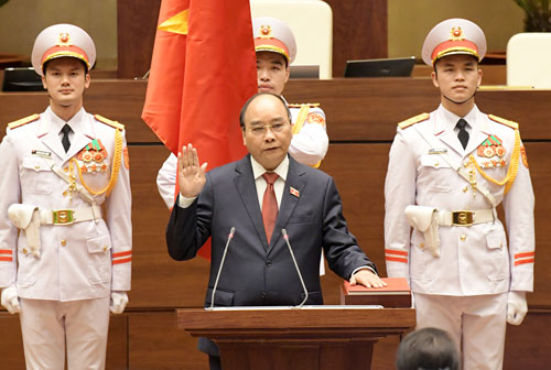 Chủ tịch nước Nguyễn Xuân Phúc tuyên thệ nhậm chức Ảnh: NGUYỄN NAM